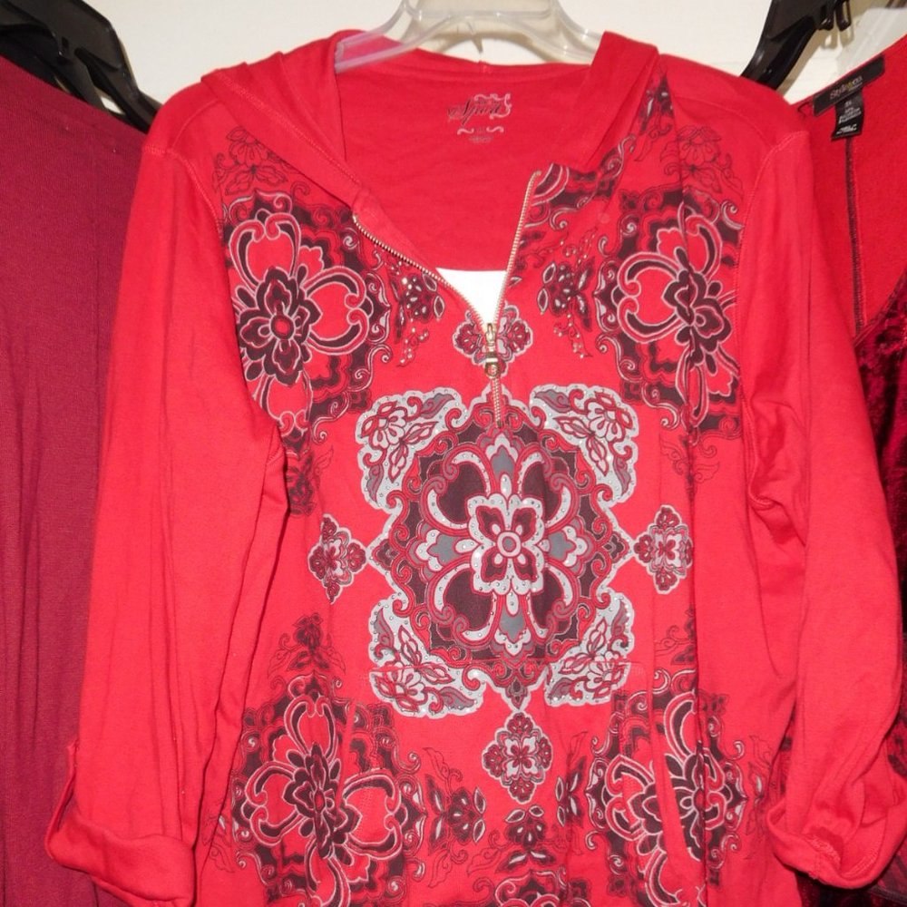 3X STYLE & CO. RED HOODED FAUX LAYER TUNIC TOP GRAHIC DESIGN